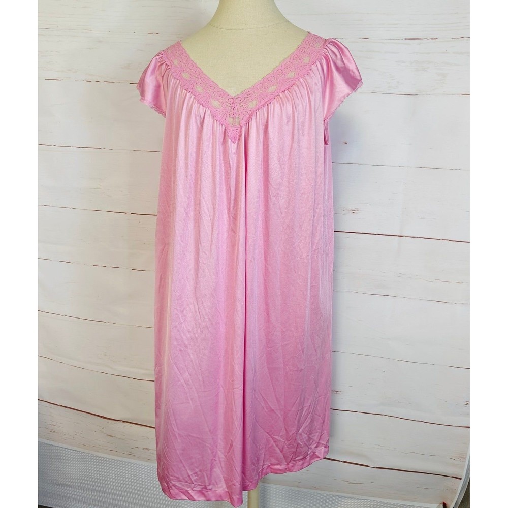Vanity Fair Barbie Pink Vintage Nightgown Lace Vneck Collar Size M Granny